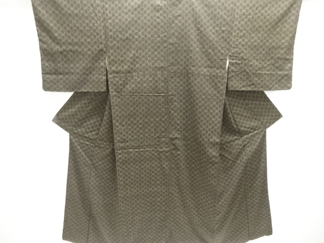 アンティーク　編目模様織り出し本場結城紬着物(ちぢみ)